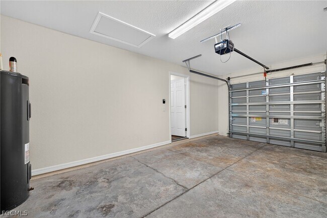 Building Photo - 6056 Pecan Cir