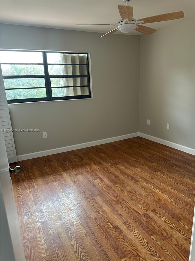 Building Photo - 9115 SW 123rd Ave Ct