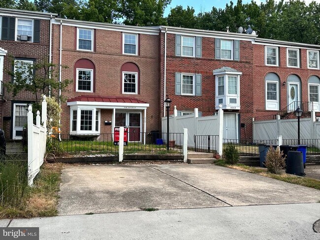 Building Photo - 4311 Cedarlake Ct