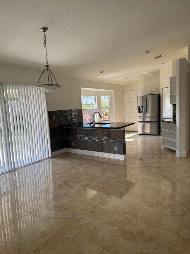 Building Photo - 3770 SW Darwin Blvd