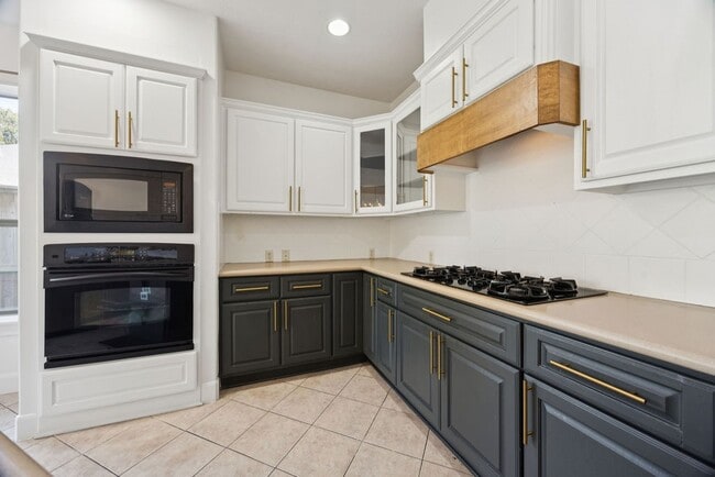 Building Photo - 6615 Redberry Glen Ln