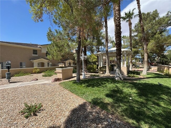Building Photo - 910 Elegant Coral Ave