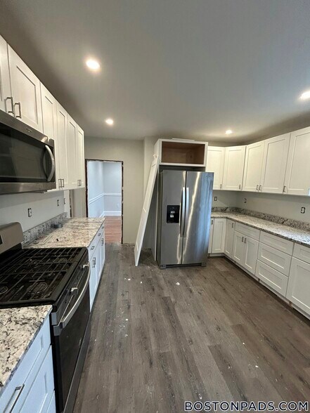 Primary Photo - 6 Edgehill Rd