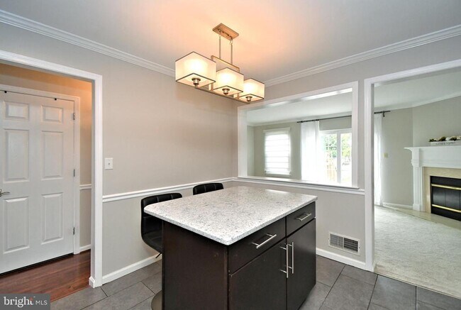 Building Photo - 4258 Red Oak Ct