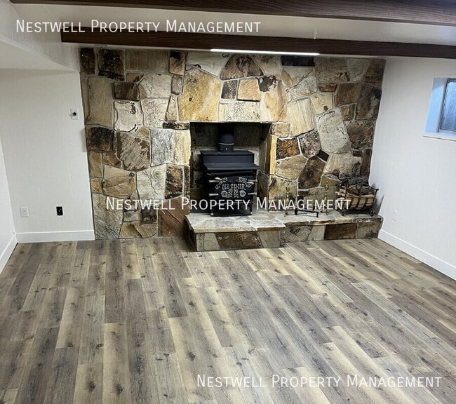 Building Photo - 893 W 1500 N St