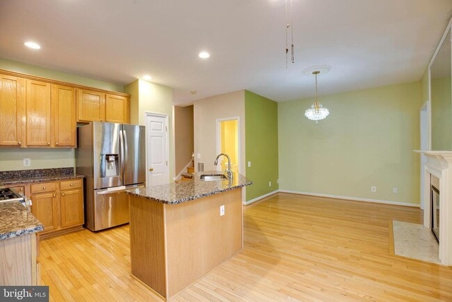 Building Photo - 4609 Fair Valley Dr