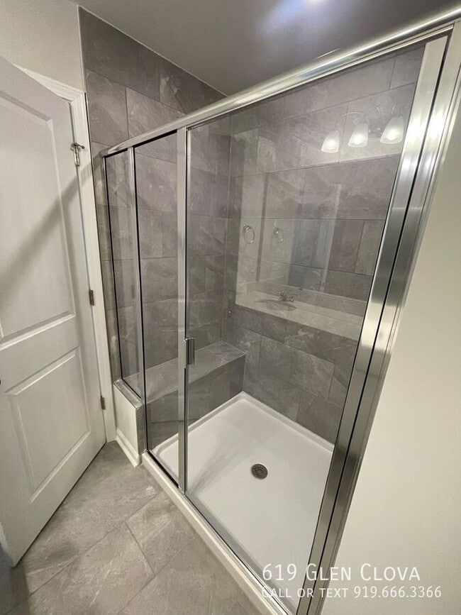 Building Photo - 619 Glen Clova Glen