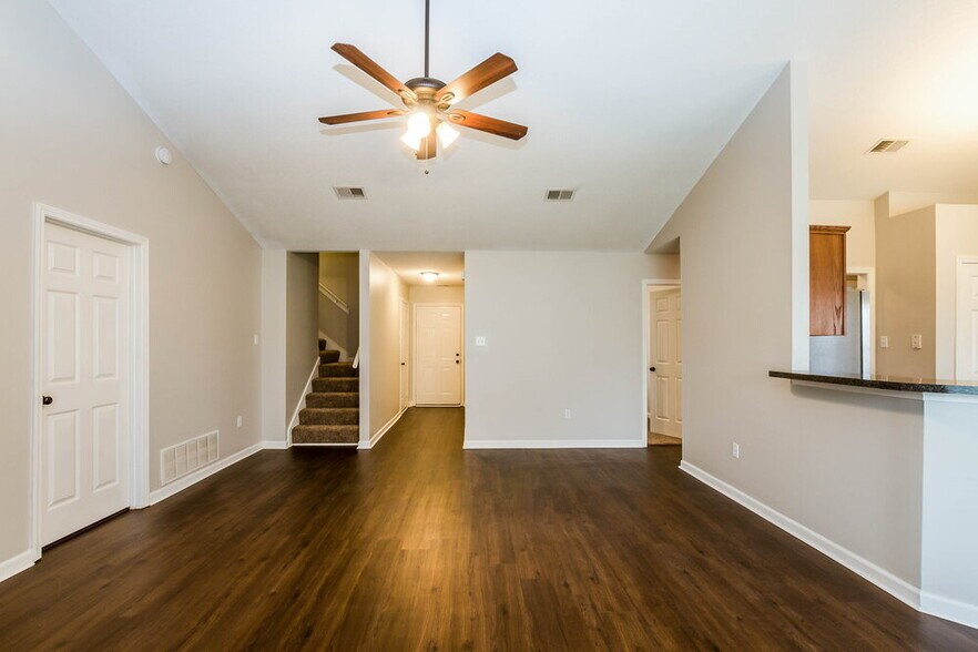 Building Photo - 2717 Baird Dr