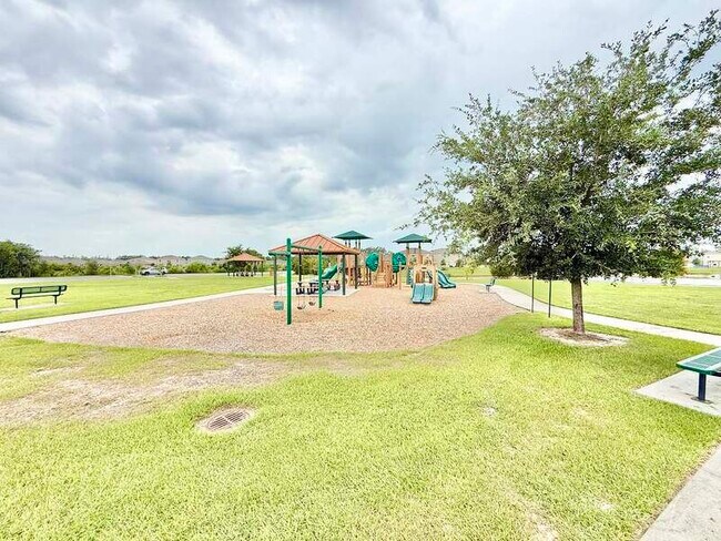 Building Photo - 1374 Holodak Dr