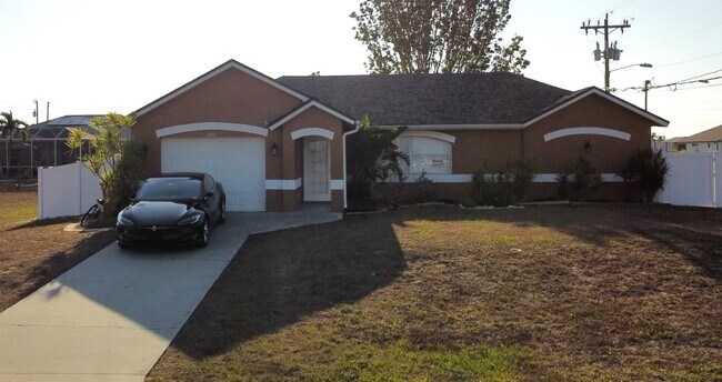 Building Photo - 1602 SW 16th Ct