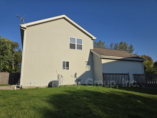 Building Photo - 28909 Bayberry Ct