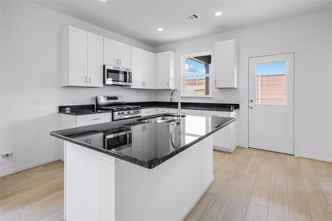 Building Photo - 21834 Red Lantana Trl