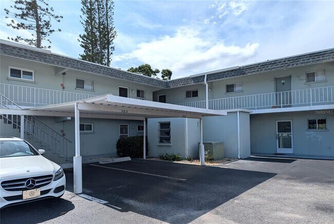Building Photo - 3463 Bee Ridge Rd
