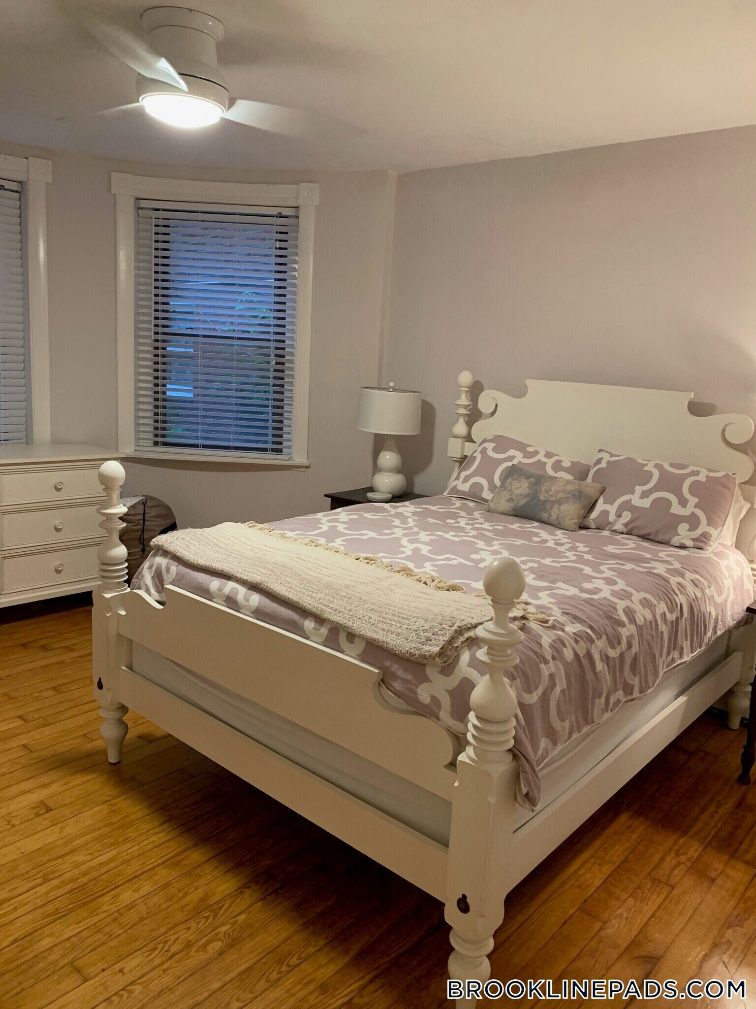 Building Photo - 1728 Beacon St