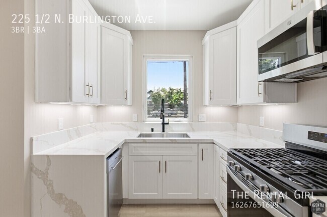 Building Photo - 225 N Burlington Ave
