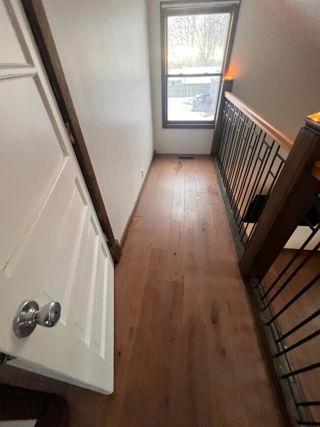 Building Photo - 10426 Vistula Rd