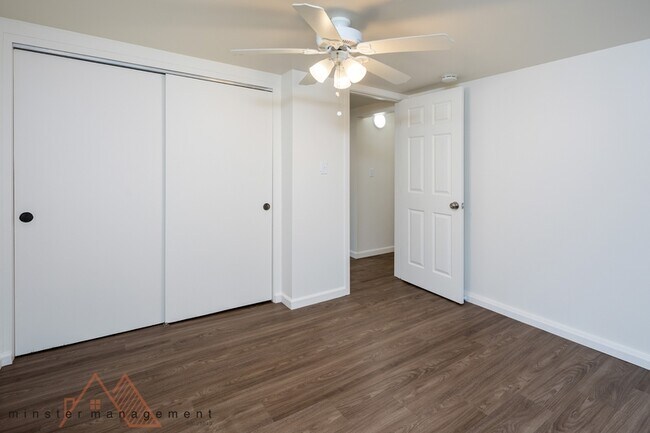 Building Photo - 2133 Metcalf St