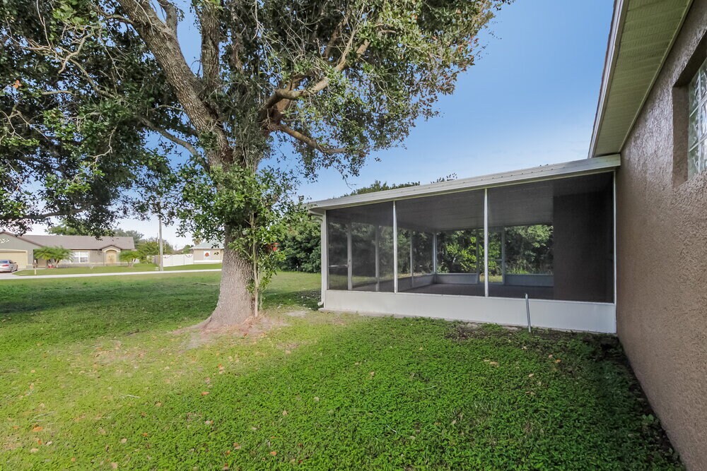 Building Photo - 850 Blanc Ct