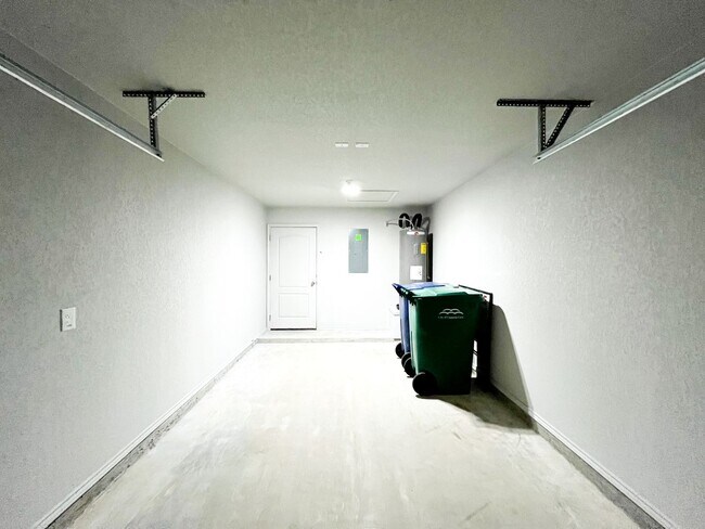 Building Photo - 1606 Risen Star Ln