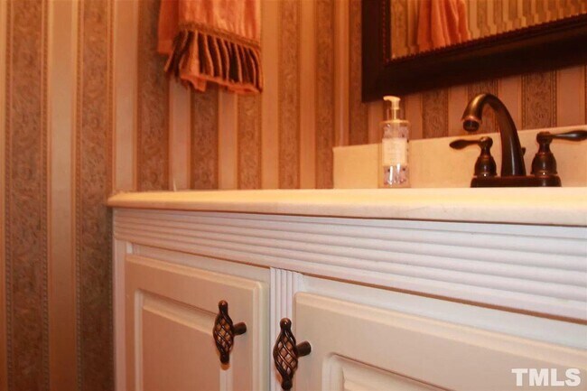 Building Photo - 109 Durston Loop