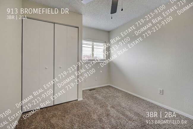 Building Photo - 913 Bromefield Dr