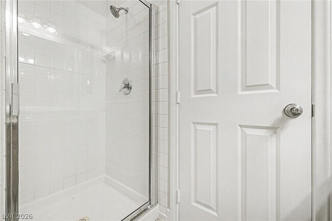 Building Photo - 571 Kavanagh Pl