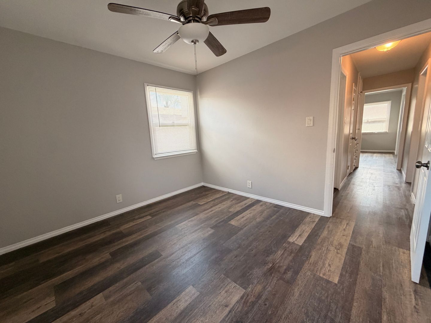 Building Photo - 4554 N Lakewood Blvd