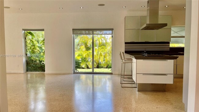 Building Photo - 625 93rd St