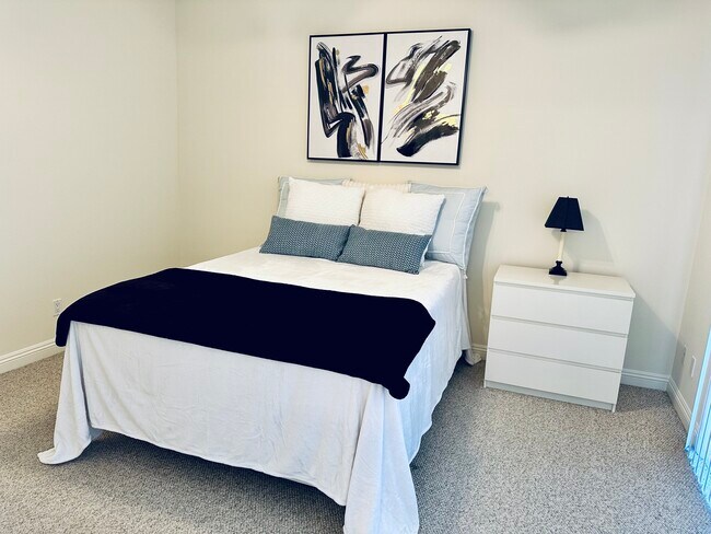 Master Bedroom - 4118 W Kling St