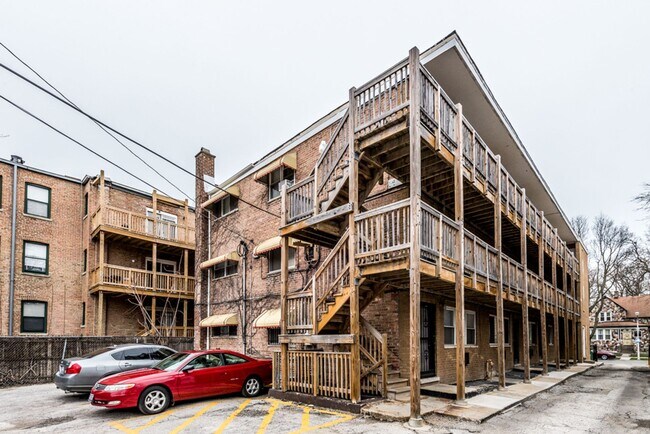 Building Photo - 7706 S Saginaw