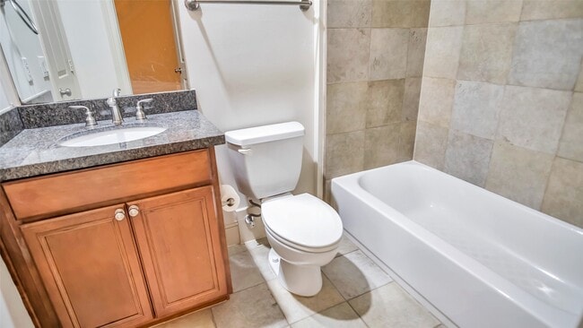 Building Photo - 1611 Silver St