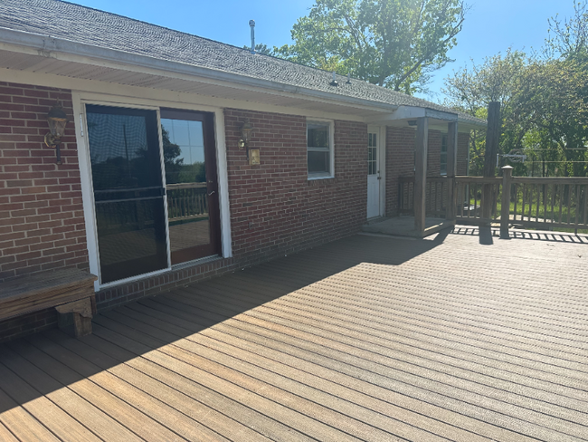 Building Photo - 203 S Airport Rd