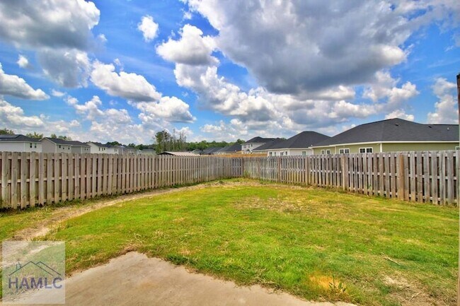 Building Photo - 681 Abode Ave