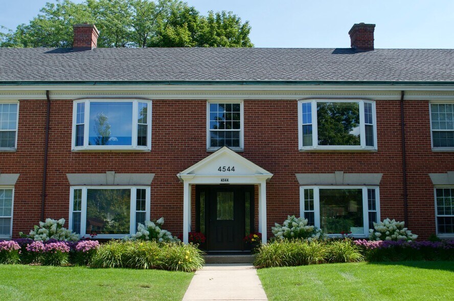 Building Photo - 4544 N Wilson Dr