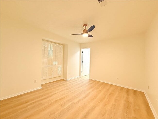 Building Photo - 1405 Tuxworth Cir