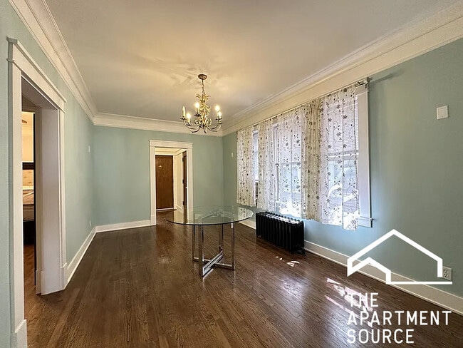 Building Photo - 5023 N Ridgeway Ave