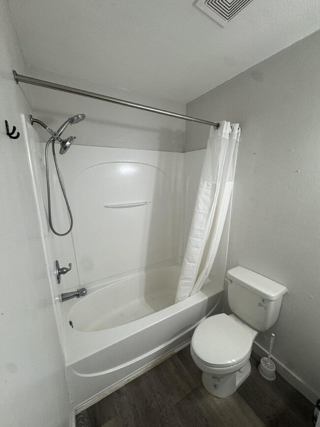 Building Photo - 1711 W Carmen St