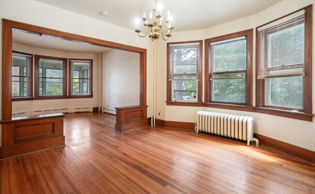 Building Photo - 17 Putnam St
