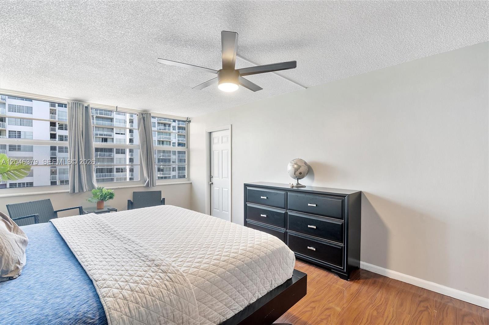 Building Photo - 18031 Biscayne Blvd