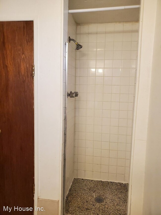 Building Photo - 4 br, 2 bath House - 417 East Edwards Street