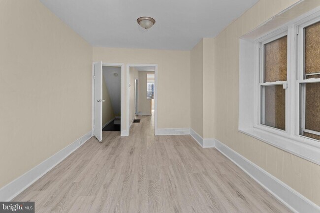 Building Photo - 28 Poplar St