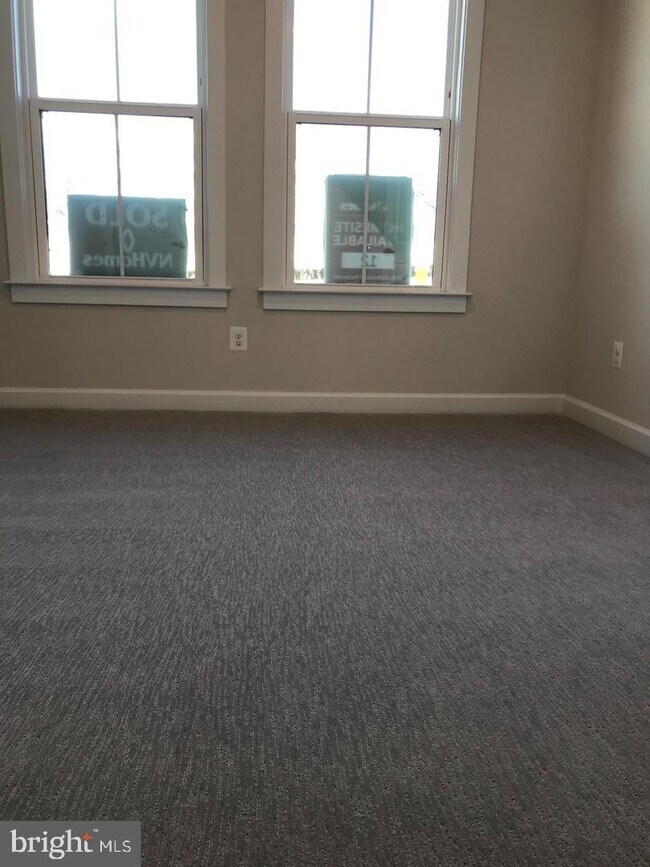 Building Photo - 12992 Hattontown Square