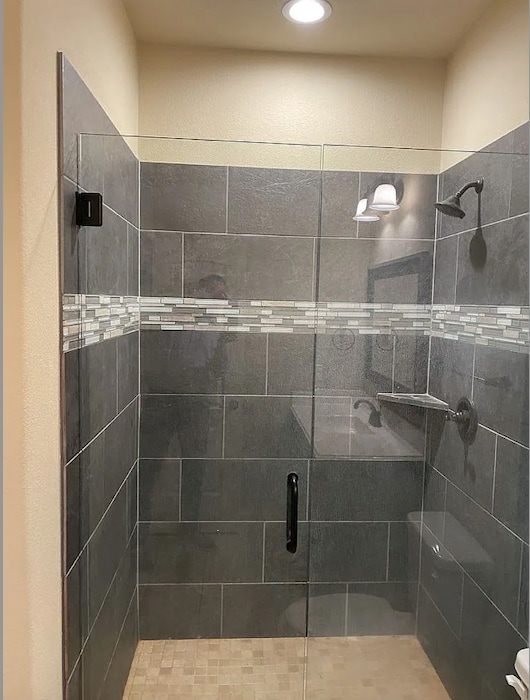 Building Photo - 1006 Jamal Dr