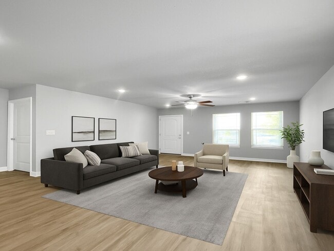 Building Photo - Charming 3BR/2BA Renovated Duplex | Ranch-Style Living in Colonial Gardens