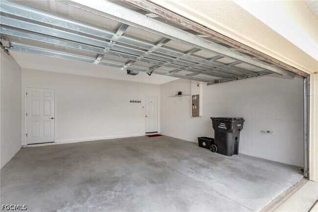 Building Photo - 368 Harbor Ridge Dr