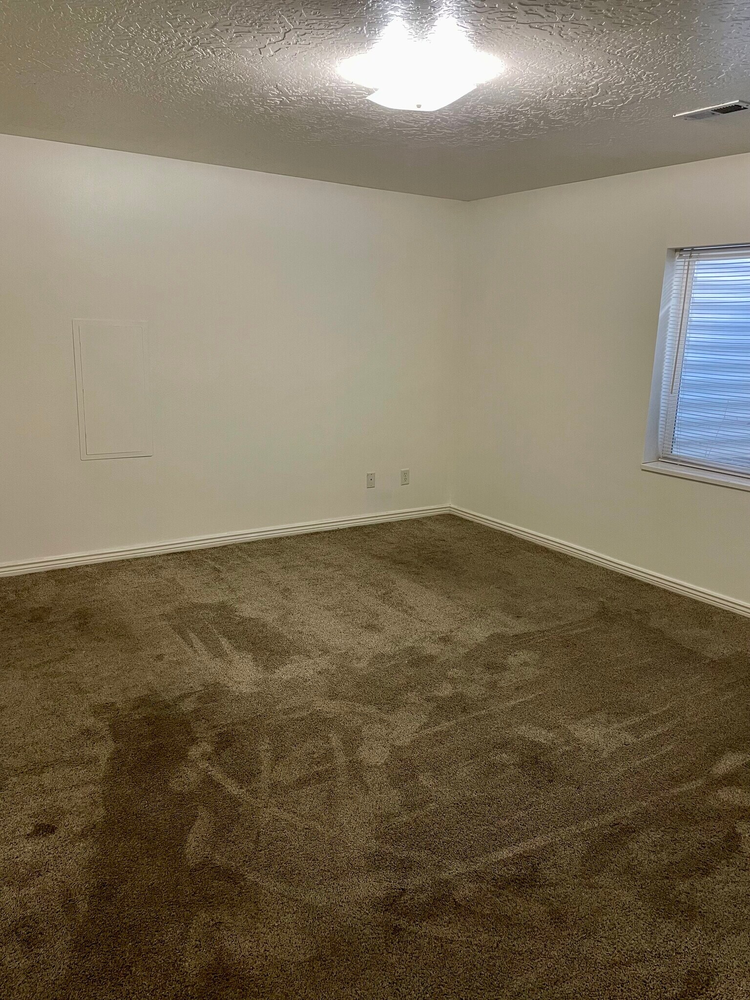 Building Photo - 2406 E 1170 S