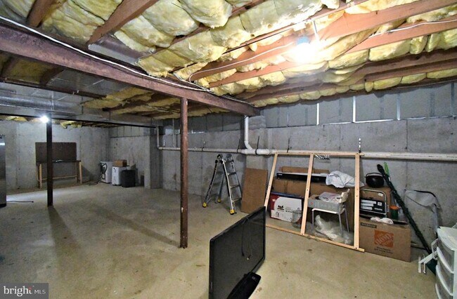 Building Photo - 4258 Red Oak Ct