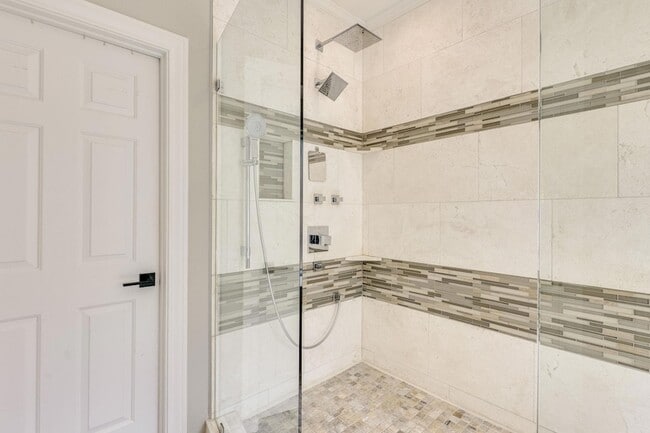 Building Photo - 12727 Cloud Mountain Crossing