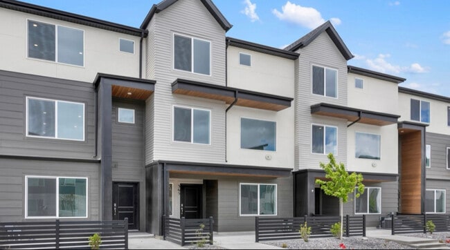 Building Photo - 324 S 1150 W