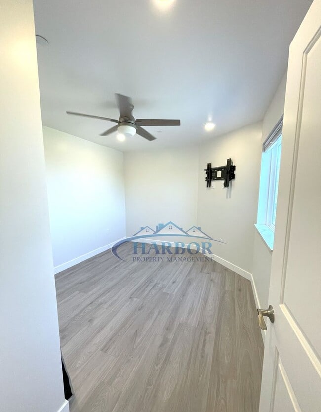 Building Photo - Charming 1-Bedroom 1 Bath with Nature Access